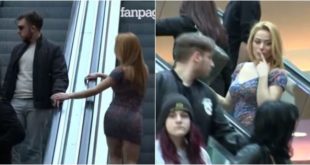 clip cô gái sờ tay người lạ khi đi thang máy